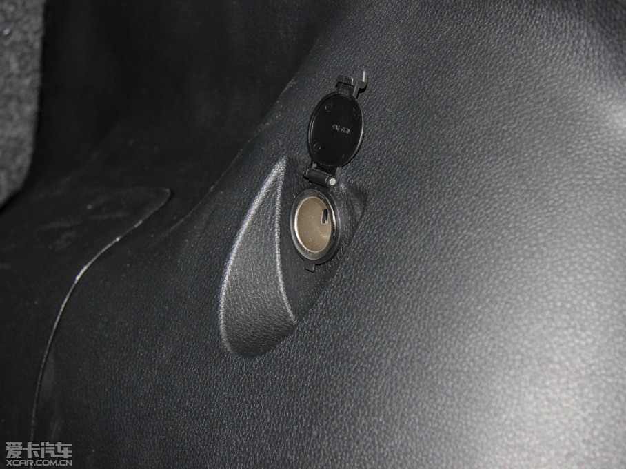 2015|L(fng)L(fng)AX7 2.0L Ԅ(dng)