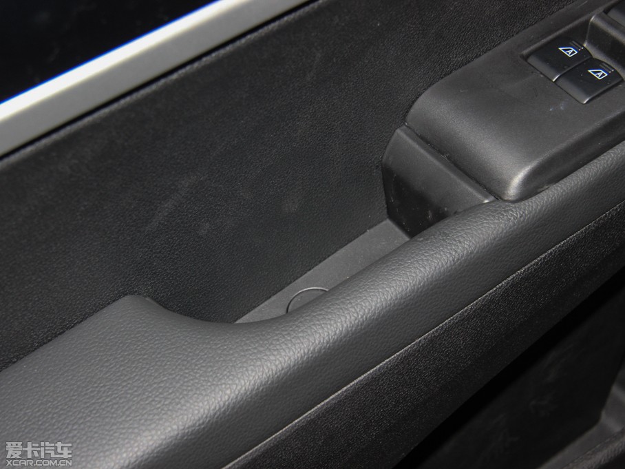 2015|L(fng)L(fng)AX7 2.0L Ԅ