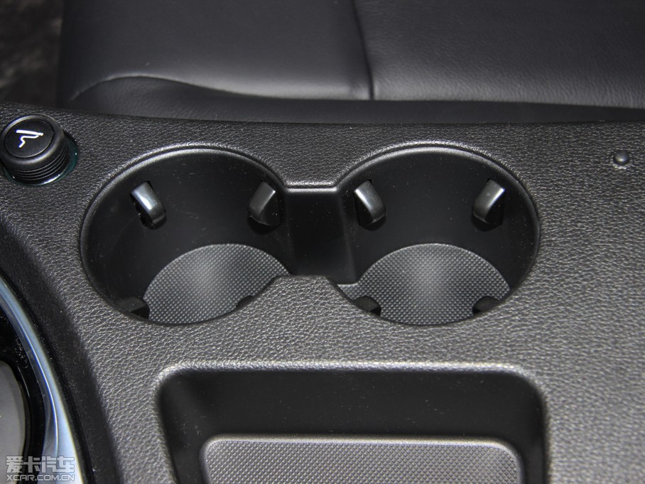 2015|L(fng)L(fng)AX7 2.0L Ԅ(dng)