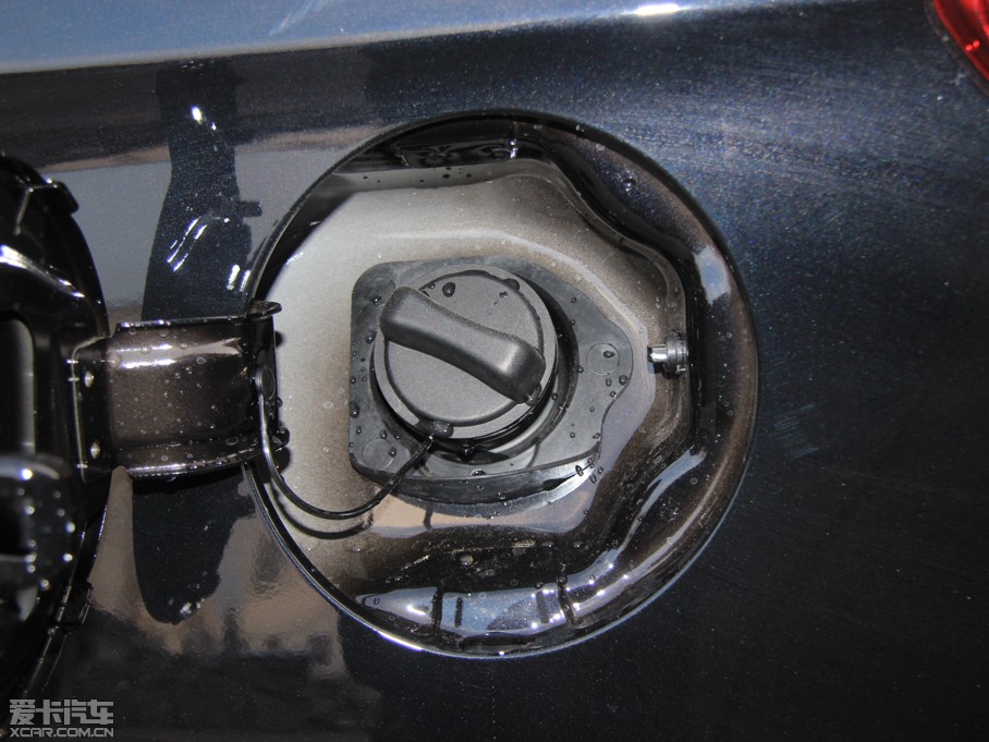 2015|L(fng)L(fng)AX7 2.0L Ԅ(dng)