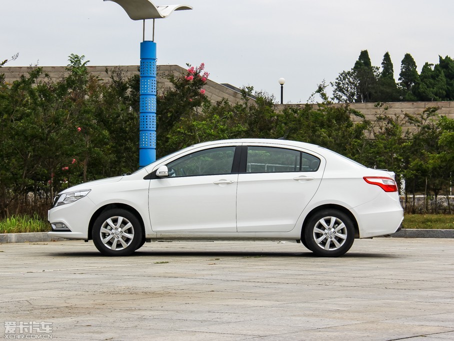  2014829գڵʮ߽ɶչУʽA30УA30ڶDF1ƽ̨óλΪA+ͣ1.5L VVT