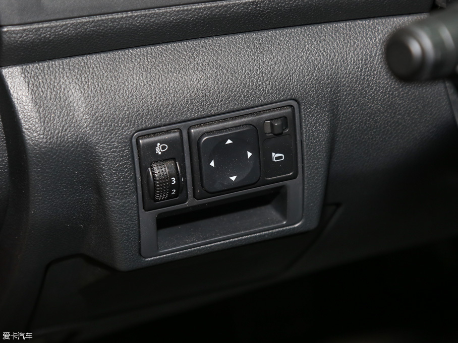 2014LA30 1.5L ք򌌍