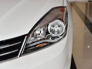 2015款1.8L 手动新享型 大灯
