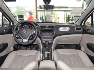 2015款1.8L 手动新享型 内饰全景