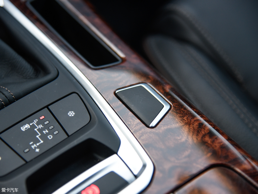 2016��|�LA9 1.8T �Ԅ���Ş��