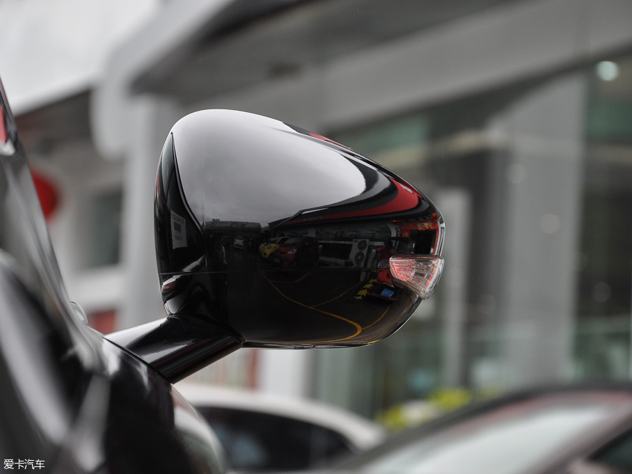 2016��|�LA9 1.8T �Ԅ����F��