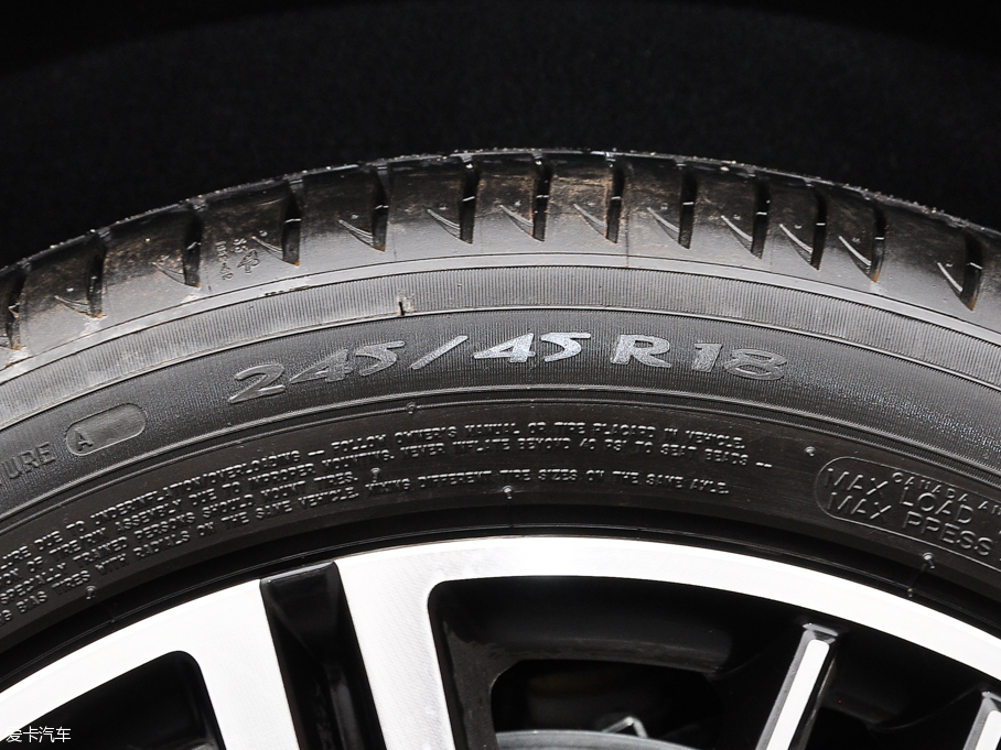 2016��|�LA9 1.8T �Ԅ����F��