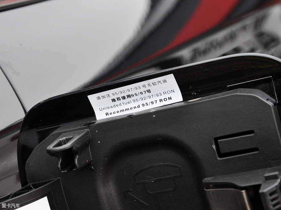 2016��|�LA9 1.8T �Ԅ����F��