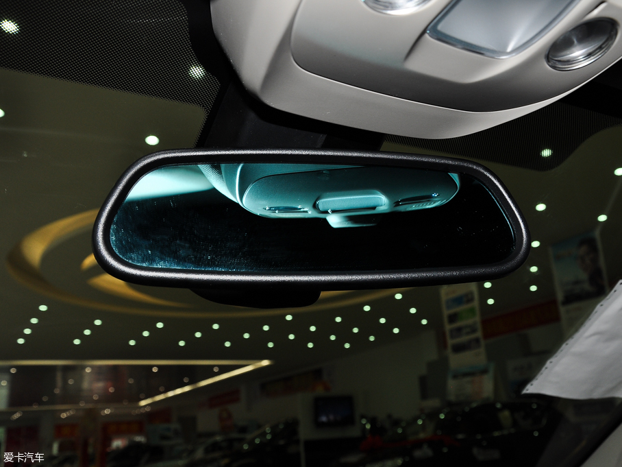 2016��|�LA9 1.8T �Ԅ����F��