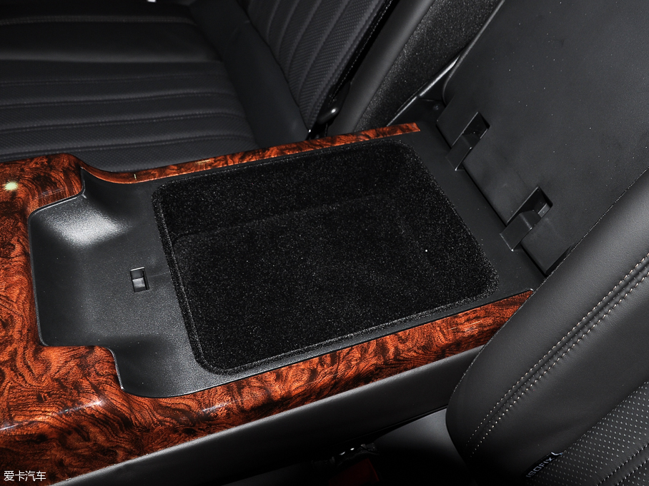 2016��|�LA9 1.8T �Ԅ����F��