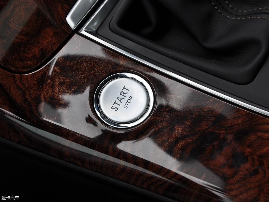 2016��|�LA9 1.8T �Ԅ����F��