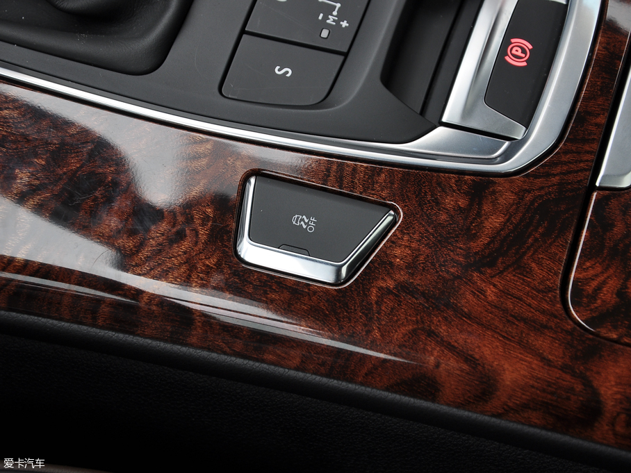 2016��|�LA9 1.8T �Ԅ����F��