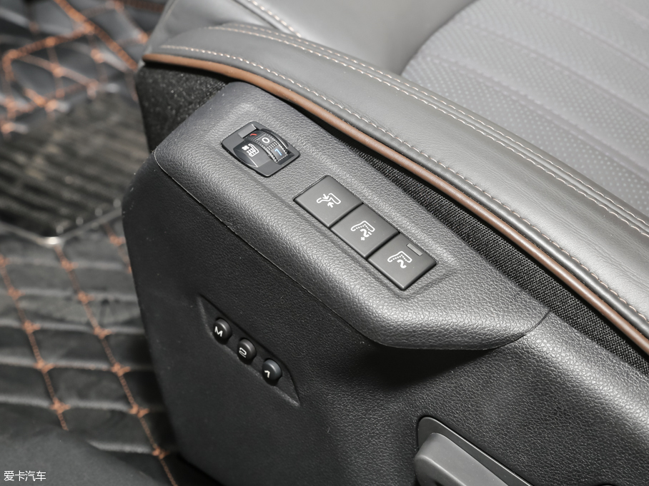 2016|L(fng)A9 1.8T ԄŞ