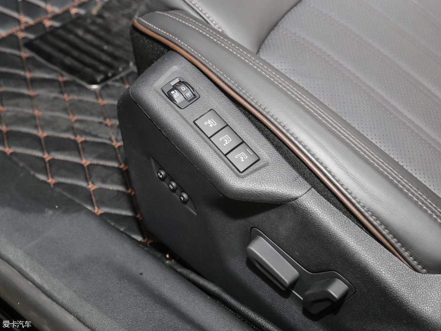 2016|L(fng)A9 1.8T ԄŞ