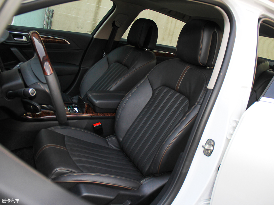 2016|L(fng)A9 1.8T ԄӺA