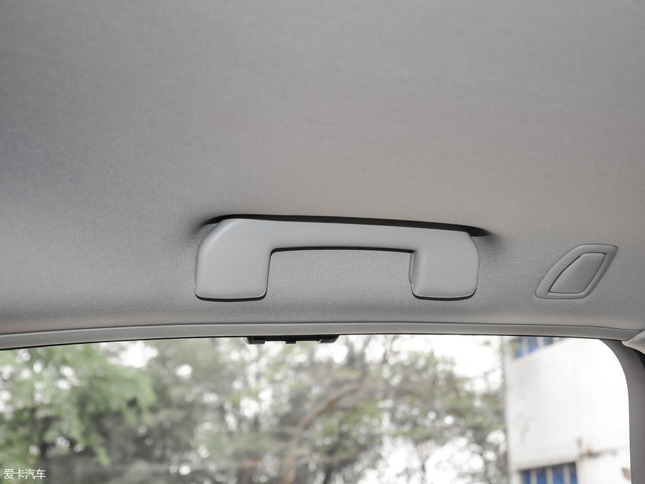 2016|L(fng)A9 1.8T ԄŞ