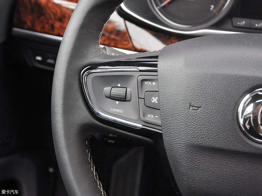 2016|L(fng)A9 1.8T Ԅ(dng)Ş