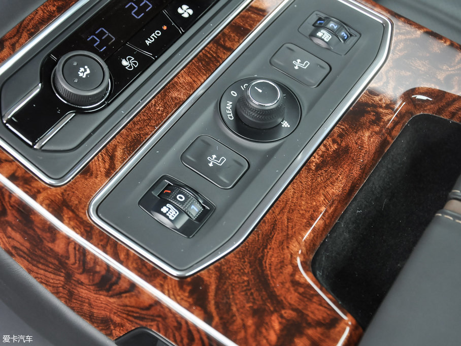 2016|L(fng)A9 1.8T Ԅ(dng)Ş