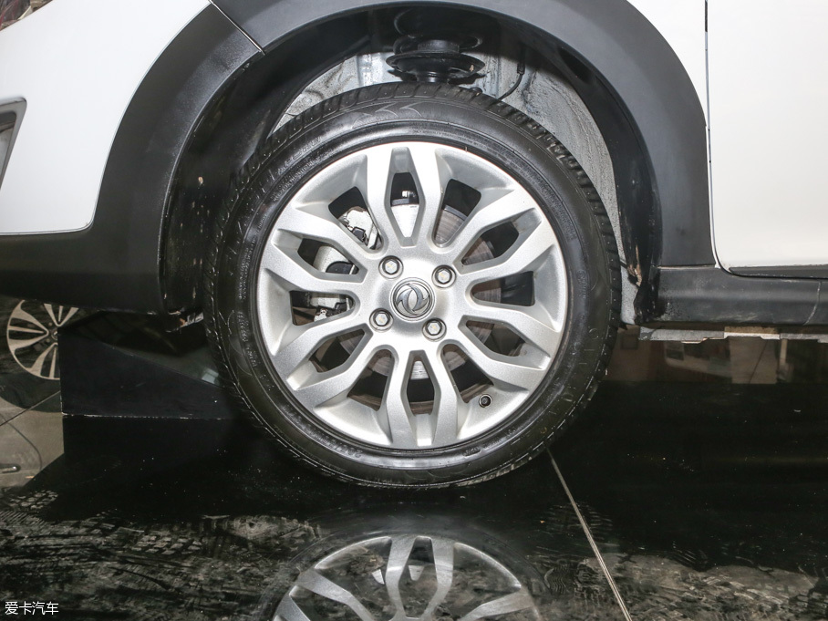 2016���L(f��ng)��AX3 1.5L �Ԅ������