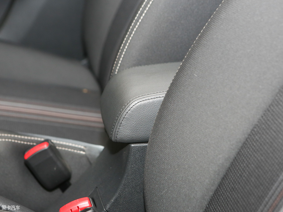 2016���L(f��ng)��AX3 1.5L �Ԅ�(d��ng)�����