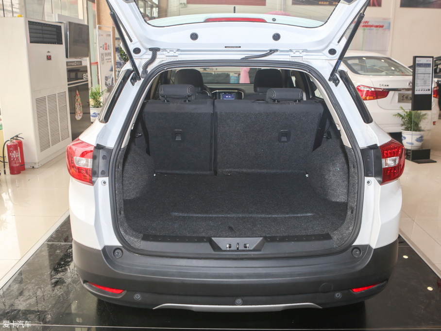 2016���L(f��ng)��AX3 1.5L �Ԅ�(d��ng)�����