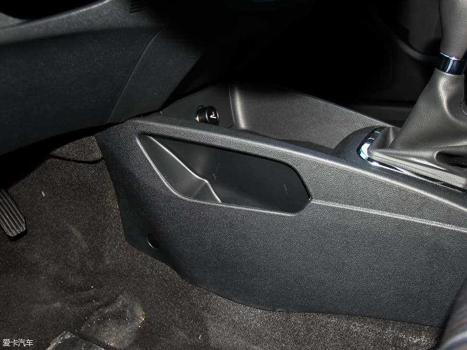 2016���L��AX3 1.5L �ք��¿���