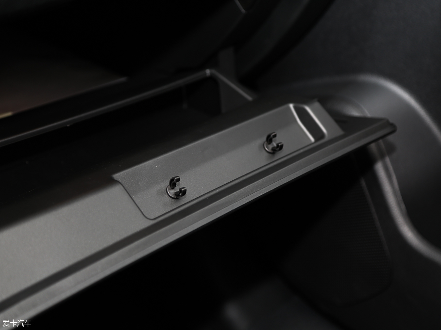 2016|L(fng)L(fng)AX7 2.0L Ԅ(dng)