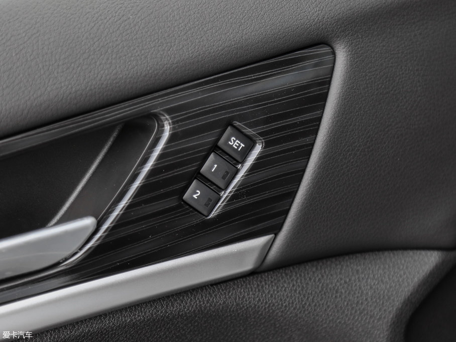 2016|L(fng)L(fng)AX7 2.0L Ԅ(dng)S