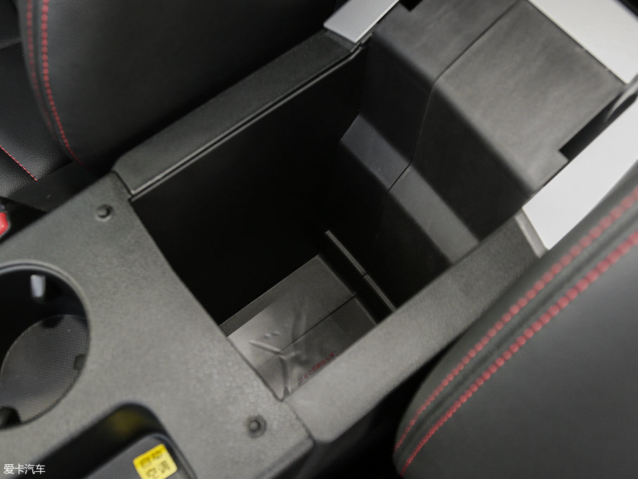 2016|L(fng)L(fng)AX7 2.0L Ԅ(dng)S