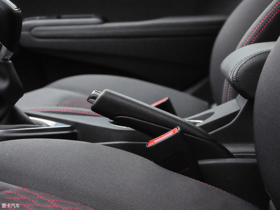 2017L(fng)AX5 1.4T ք(dng)Ȥ