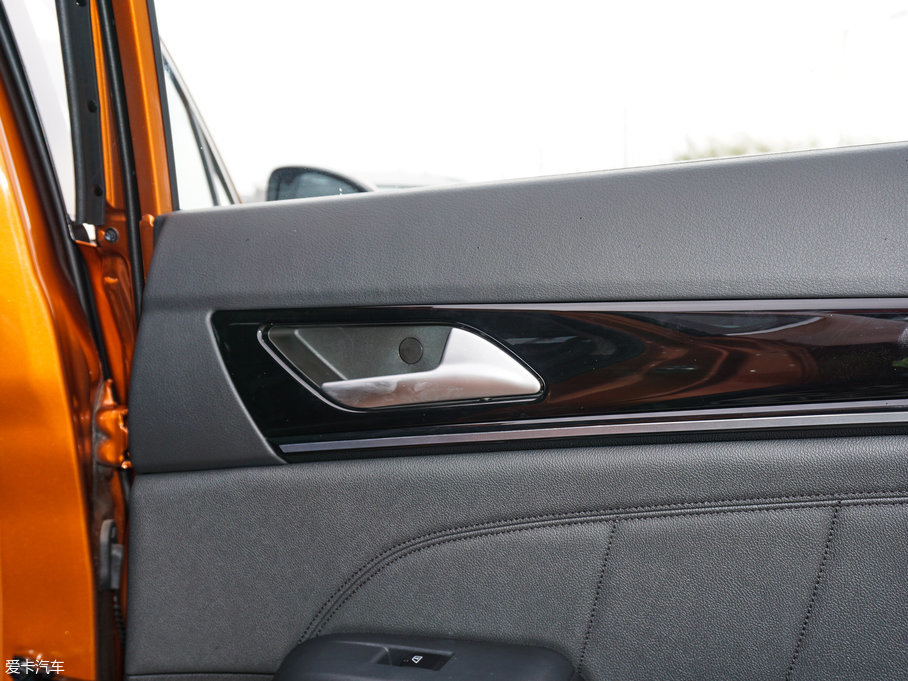 2017L(fng)AX5 1.4T DCTȤ