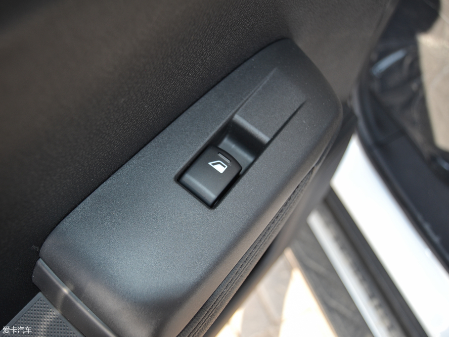 2017L(fng)AX5 1.4T DCTȤ