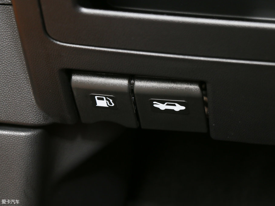 2017L(fng)AX4 1.4T DCT