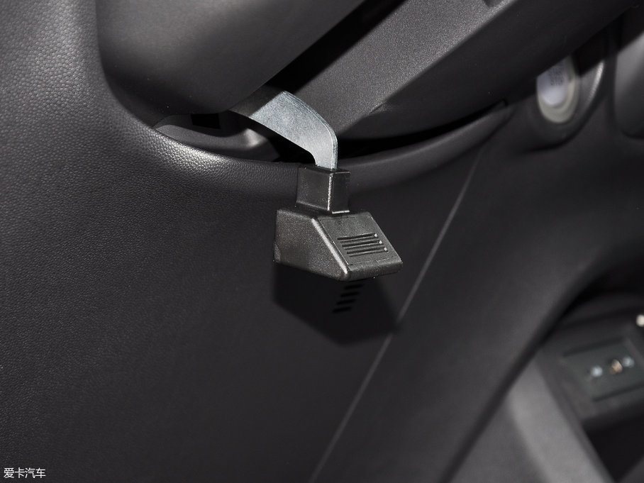 2017L(fng)AX4 1.6L ք(dng)