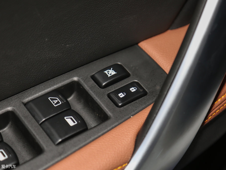 2017L(fng)AX4 1.6L ք(dng)