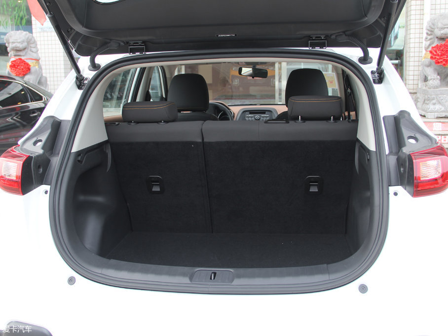 2017���L(f��ng)��AX4 1.6L �ք�(d��ng)���m��