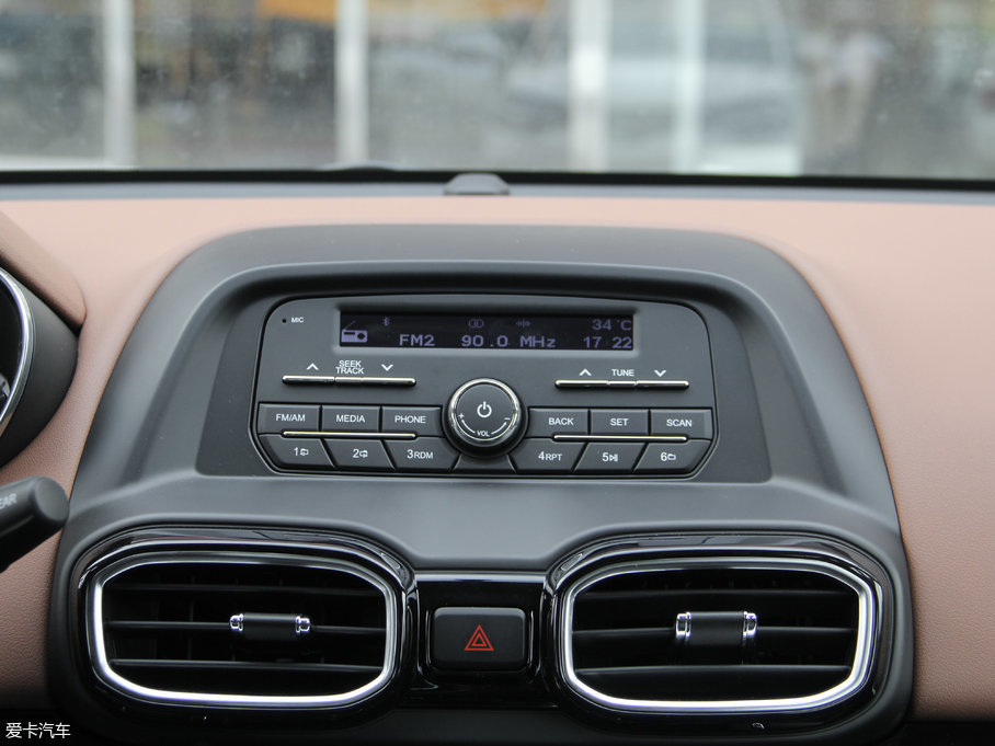 2017���L��AX4 1.6L �ք����m��