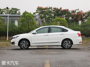 東風(fēng)風(fēng)神2017款風(fēng)神E70