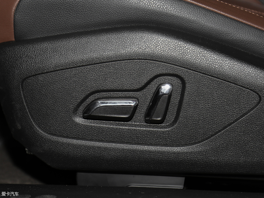 2018|L(fng)L(fng)AX7 (jng) 1.6T Ԅ(dng)A