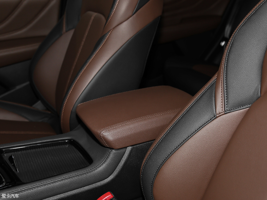 2018|LLAX7  1.6T ԄӺA