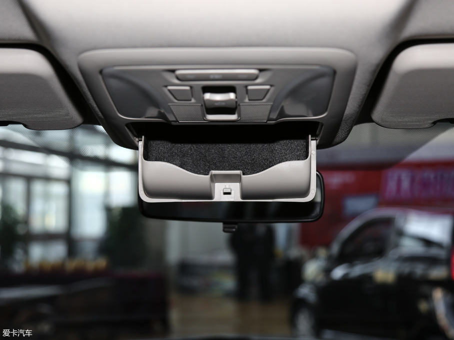 2018|L(fng)L(fng)AX7 (jng) 1.6T Ԅ(dng)A