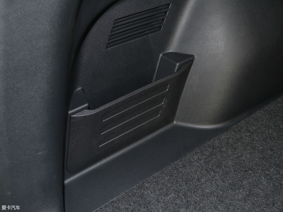 2018|L(fng)L(fng)AX7 (jng) 1.6T Ԅ(dng)Ӣ