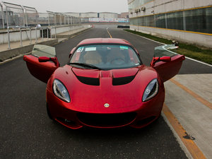 2011款1.8L R 标准版 整体外观