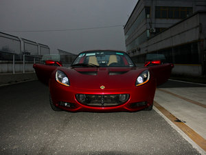 2011款1.8L R 标准版 整体外观