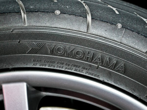 2011款1.8L R 标准版 轮胎品牌