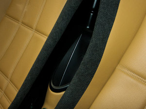 2011款1.8L R 标准版 空间座椅