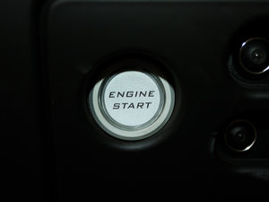 2011款1.8L R 标准版 中控区