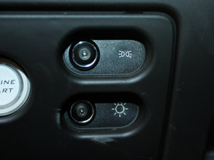 2011款1.8L R 标准版 中控区