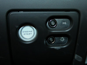 2011款1.8L R 标准版 中控区
