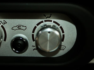 2011款1.8L R 标准版 中控区